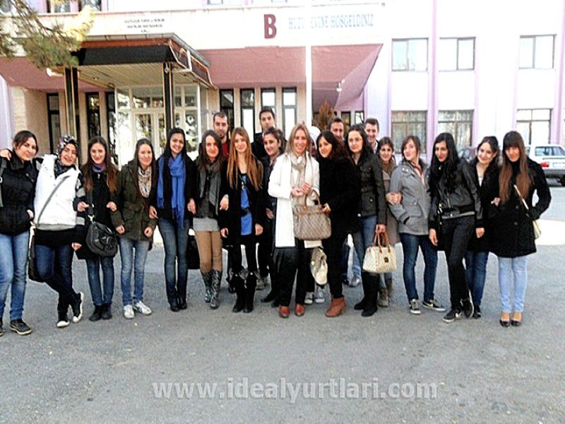 Kulüb Öğrencilerimizden Huzurevi Ziyareti