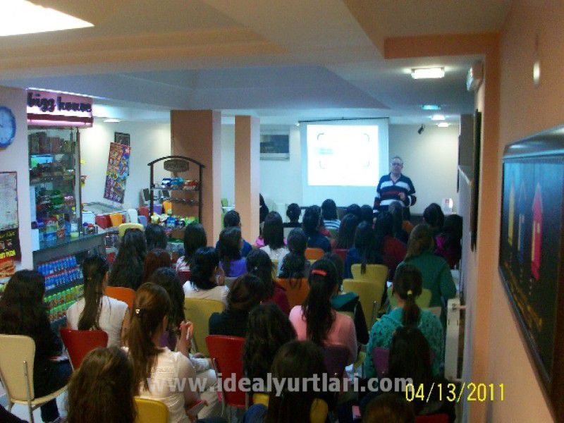 Kişisel Gelişim Seminerlerine Yoğun İlgi