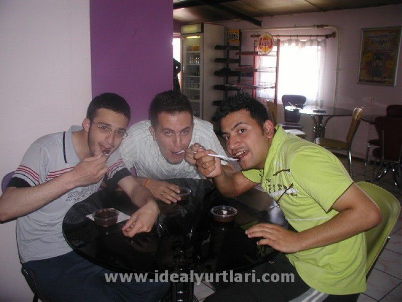 İdealde Tatlı Saatler