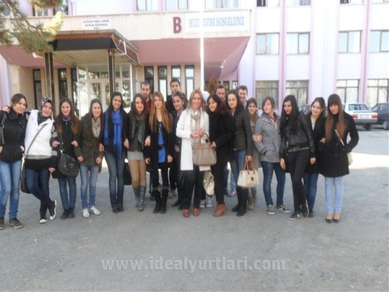 Kulüb Öğrencilerimizden Huzurevi Ziyareti