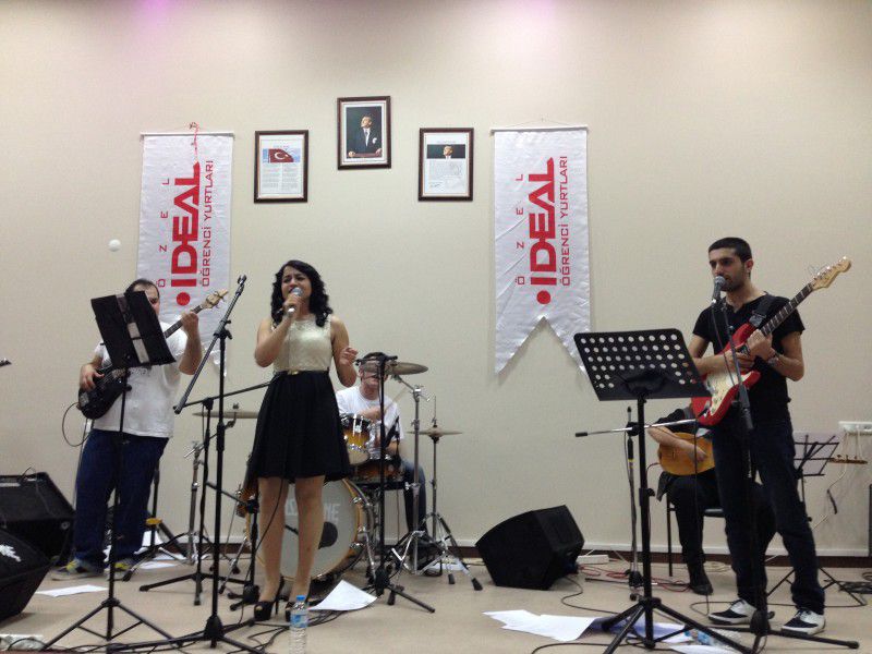 İdeal Müzik Grubu Konseri