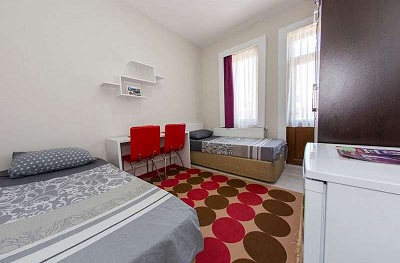 Yurt Odanızı Evinize Çevirmenin Yolu