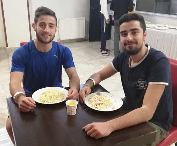 İdeal' de Spagetti İkramı