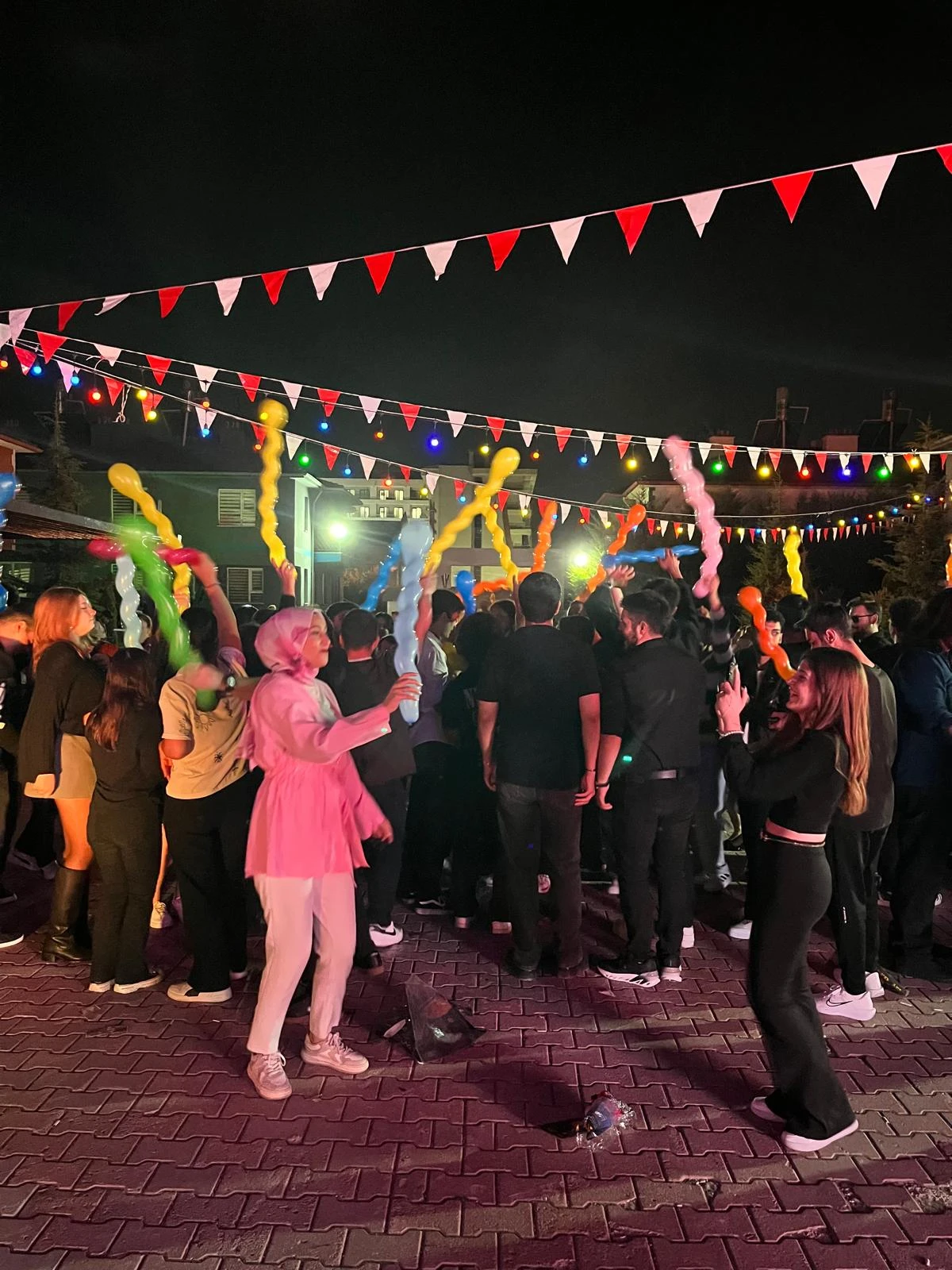 Yeni Döneme Neşeyle Başladık!