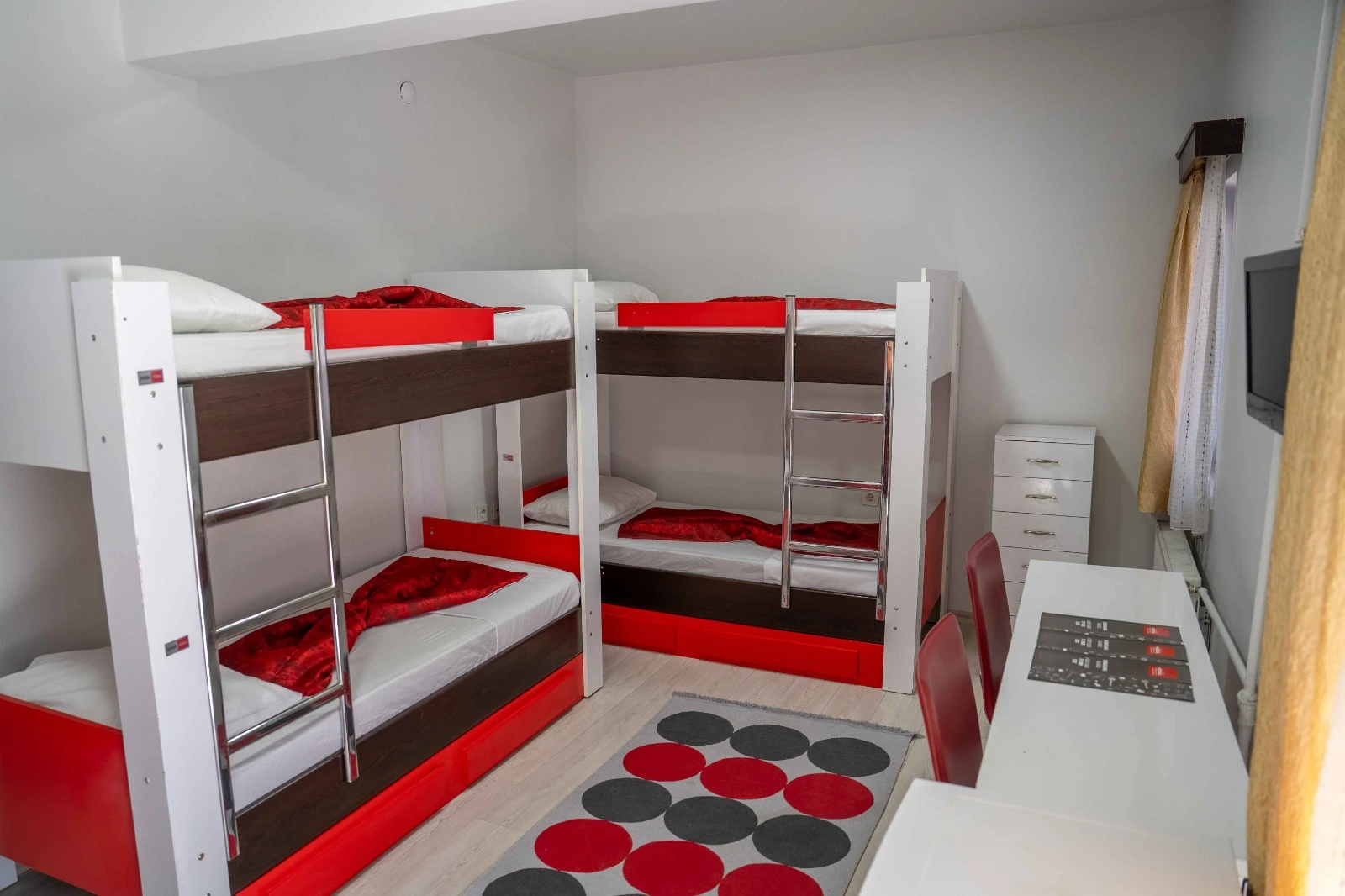 4 KİŞİLİK ODA -2